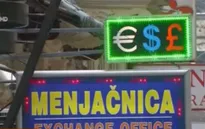 Serbia: Người dân lo lắng trước các khoản nợ bằng đồng Franc