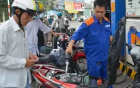 Từ 15h, giá xăng giảm tiếp 768 đồng/lít