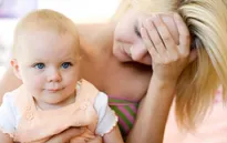 Làm sao tránh trầm cảm sau sinh?