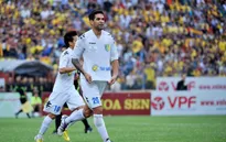 Đội trưởng Gonzalo đánh đầu tung lưới HAGL, nâng tỷ số lên 2-0