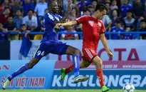 Mạc Hồng Quân lập cú đúp, HAGL thảm bại trước chủ nhà Than QN