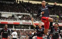 Chelsea mua nhanh trung vệ từng đá cho 11 đội trong ngày cuối