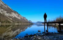 Chiêm ngưỡng hồ "gương" khổng lồ ở Slovenia