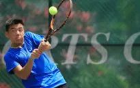 Lý Hoàng Nam giành 2 chiến thắng đưa Việt Nam vào bán kết Davis Cup
