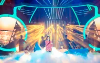 Gương mặt thân quen 2015: Hòa Minzy bất ngờ hát nhạc trữ tình