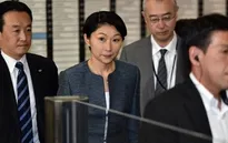 Thủ tướng Shinzo Abe chấp nhận đơn từ chức của Bộ trưởng Obuchi