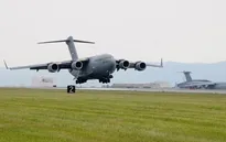 Máy bay Mỹ tiếp tục thả hàng cứu trợ cho người dân Iraq