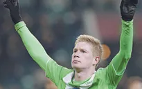 De Bruyne phải bớt kiêu ngạo để… đến Man City