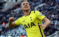 Harry Kane cân bằng kỷ lục ghi 30 bàn của huyền thoại Tottenham