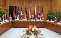 Phương Tây bắt đầu dỡ bỏ một số lệnh trừng phạt Iran