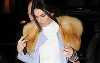 Kendall Jenner nổi bật tại Paris