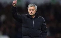 Chelsea thua nhục, Mourinho "đổ tại" Man Utd, Arsenal