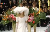 Chiêm ngưỡng BST thời trang mới nhất của Karl Lagerfeld