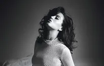 Katy Perry vẫn bị tình yêu lôi cuốn