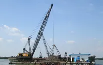 Bến Tre: Bắt quả tang 3 xáng cạp khai thác cát trái phép trên sông Tiền