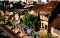 Sống ở biệt thự cổ: Vừa ở, vừa... run