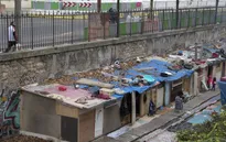 Khu ổ chuột nằm giữa "trái tim nước Pháp"