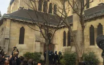 Kết thúc cuộc vây bắt nghi phạm khủng bố ở Paris, 2 nghi can thiệt mạng