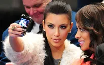 Trợ lý Kim Kardashian nhận lương tiền tỷ để photoshop ảnh?