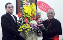 Thường trực Ban Bí thư chúc mừng Giáng sinh tại Hà Nội