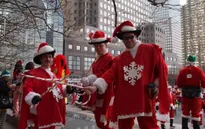 Nhộn nhịp lễ hội hóa trang Giáng Sinh thường niên tại New York