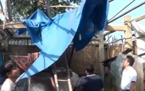 Nghệ An: Lốc xoáy tấn công 7 huyện miền núi, hàng trăm nhà bị tốc mái