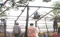 Cà Mau: Lốc xoáy làm 30 căn nhà hư hại