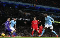 Mangala lóng ngóng 'đốt' lưới nhà mở tỉ số cho Liverpool
