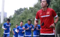 FIFA từ chối đổi lịch thi đấu, HLV Miura "một nách hai con"