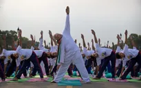 Thủ tướng Ấn Độ hưởng ứng ngày Yoga quốc tế lần đầu tiên