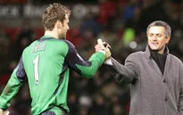Mourinho cay đắng thừa nhận bất lực nhìn Petr Cech ra đi
