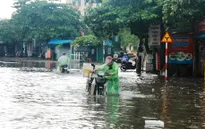 Hơn 1.600 khách du lịch mắc kẹt tại đảo Cô Tô và Quan Lạn