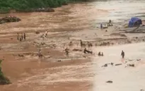 Mưa lũ cuốn trôi cầu tại Tuần Giáo, Điện Biên