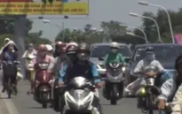 Nắng nóng làm đảo lộn cuộc sống của người dân TT-Huế
