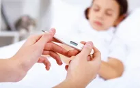 Làm gì để trẻ không bị ốm khi nắng nóng?