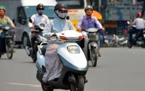 Nắng nóng gay gắt ở Bắc Bộ và Trung Bộ, có nơi trên 40 độ C