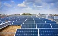 Nhà máy điện năng lượng mặt trời nổi đầu tiên