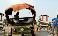 Nepal: Xe chạy theo biển số chẵn lẻ vì thiếu xăng dầu