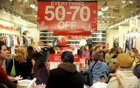 Nhiều cửa hàng lớn tại Mỹ giảm giá trước ngày Black Friday
