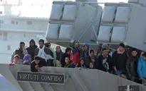 Italy cứu hơn 600 người nhập cư trái phép