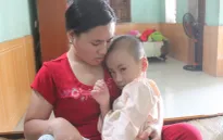Rơi nước mắt trước nụ cười bé 7 tuổi ung thư não giai đoạn cuối