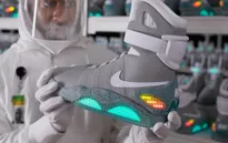 Nike sẽ ra mắt giày thông minh tự buộc dây