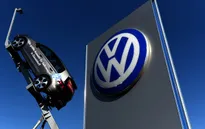 Hạ mức xếp hạng tín nhiệm đối với hãng xe Volkswagen