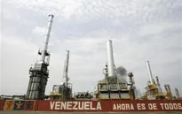 Venezuela đứng trước nguy cơ suy thoái kinh tế