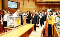 Lấy phiếu tín nhiệm - bước tiến dân chủ trong Đảng