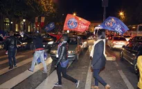 Fan PSG tràn ngập thủ đô Paris ăn mừng