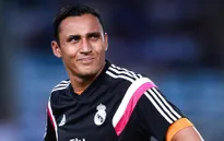 Thủ thành số 1 Real Madrid khóc khi không thể cập bến Man Utd