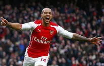 Được Man City hỏi thăm, Walcott quay ra "làm cao" với Arsenal