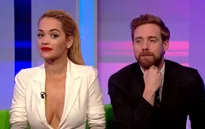 The Voice UK: Mặc đồ sexy, nữ HLV 9X bị chỉ trích
