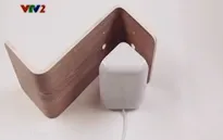 Đọc sách không cần đèn với kệ sách thông minh